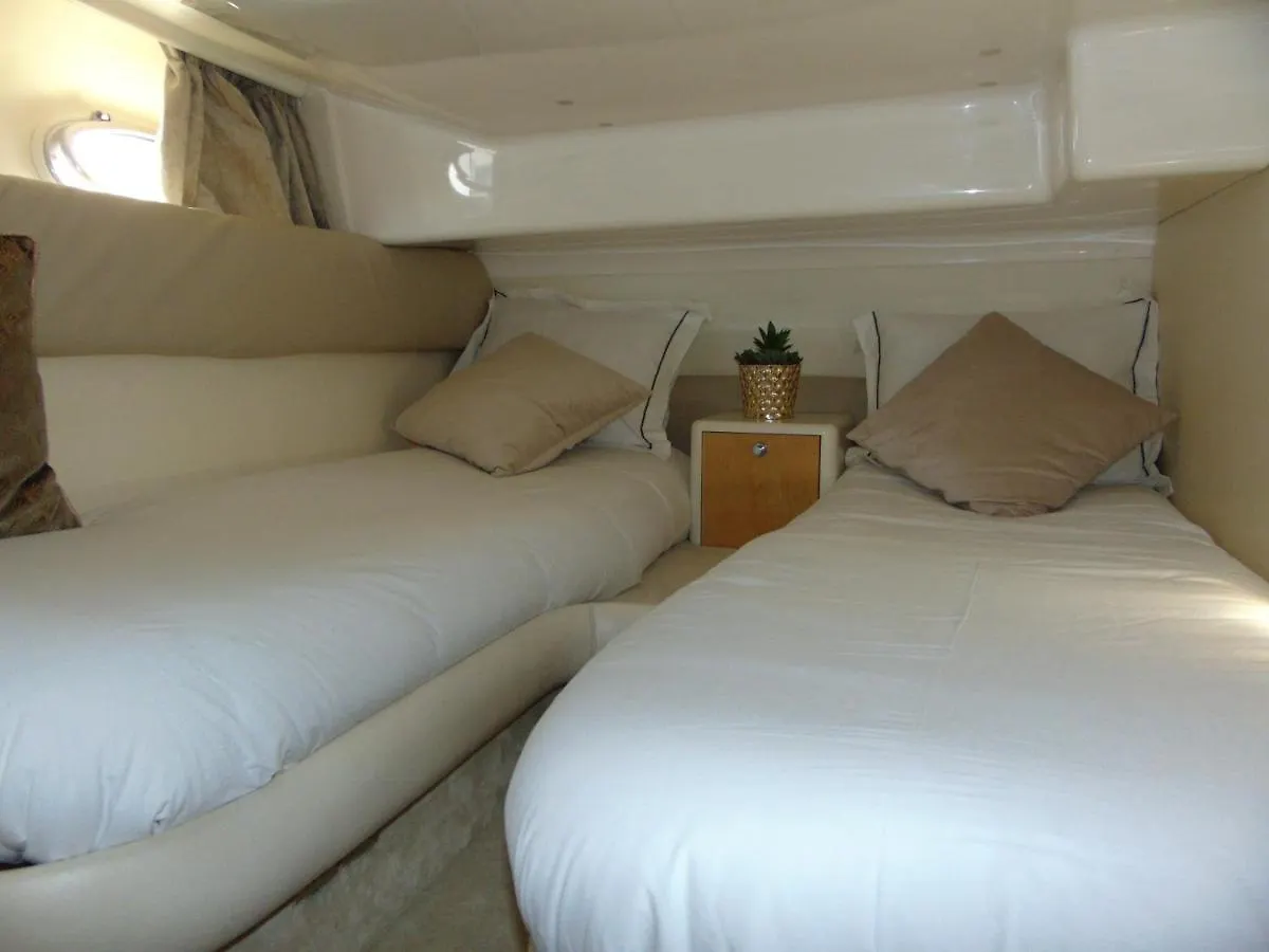 Payva & Branco Boats Iate Privado Em Cascais Hotel Botel